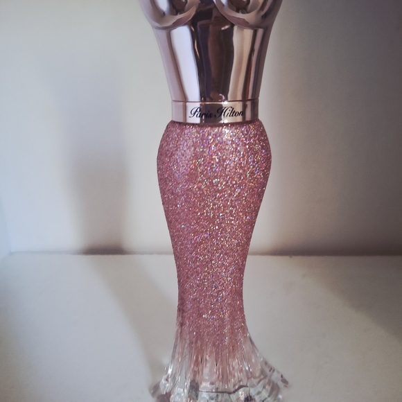 Paris Hilton Pink Glitter Perfume Bottle - Picture 2 of 2
